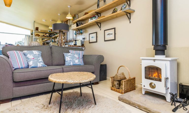 I think I've found a little slice of heaven! Absolutely perfect... endless, extra special little touches... lovely evening walk... Cosy night in, with a log on the fire.